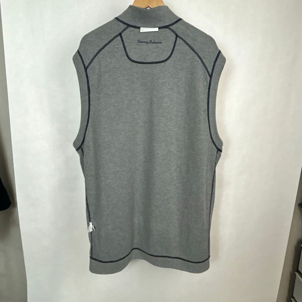 Tommy Bahama Men's Dual-Tone Gray and Navy Vest - Picture 5 of 8